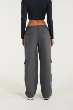 Active Spray Parachute Pant