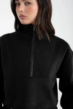 Arlo 1/2 Crop Sweater (Black)